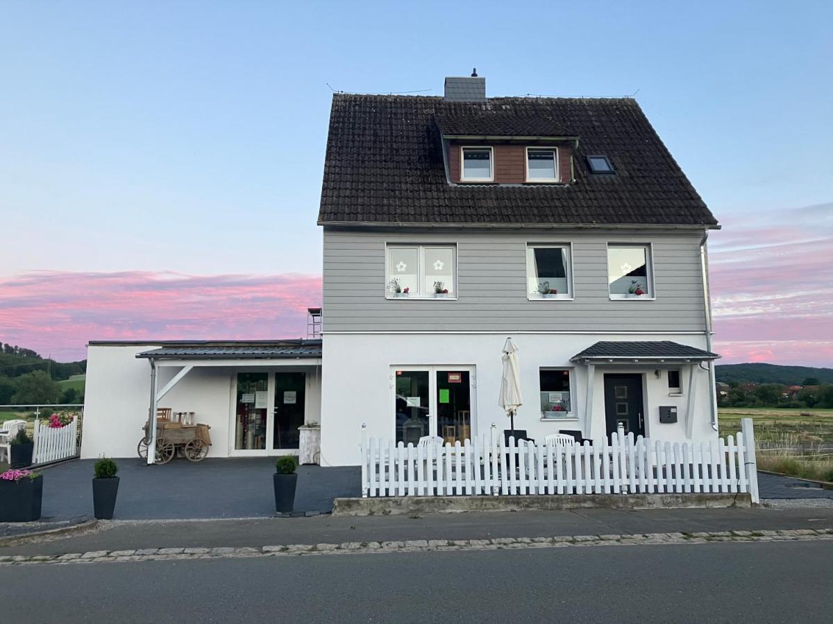 Mellys Cafe & Store Einbeck Exterior photo